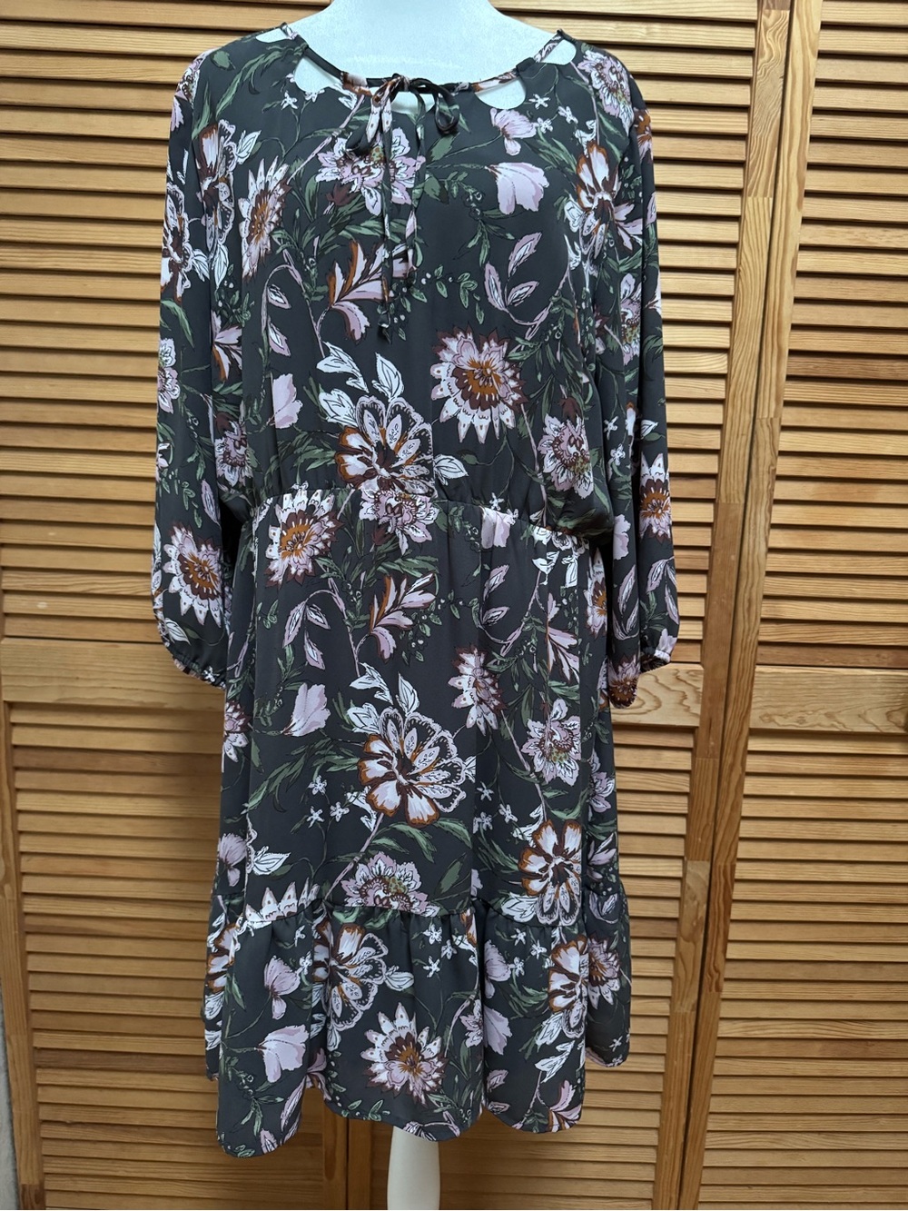Maurices Sage Green Floral V-Neck Ruffle Dress Size XL Cottagecore Romantic